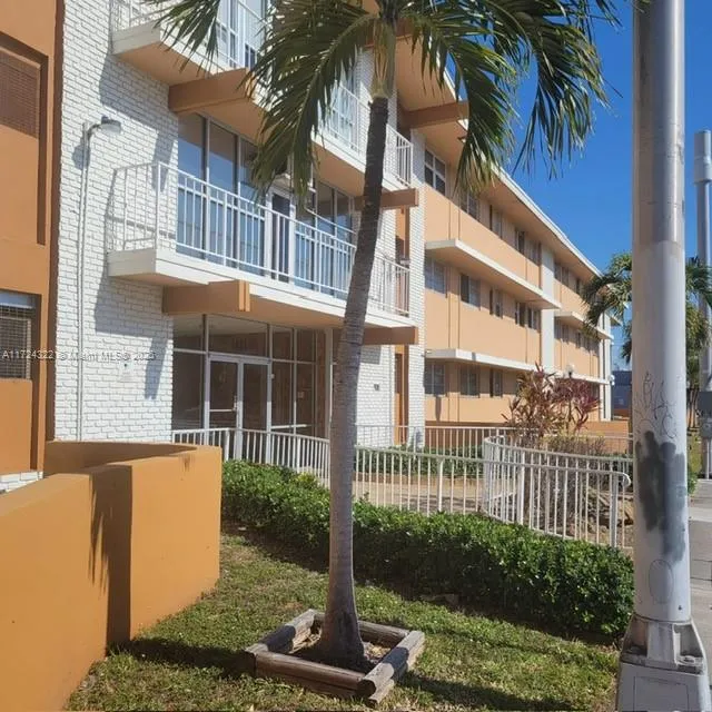 3881 W Flagler St # 212, Miami FL 33134