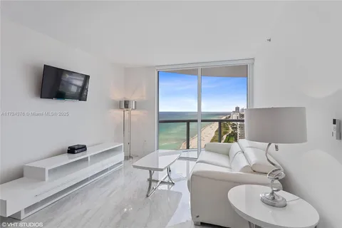 6365 Collins Ave # 2704, Miami Beach FL 33141