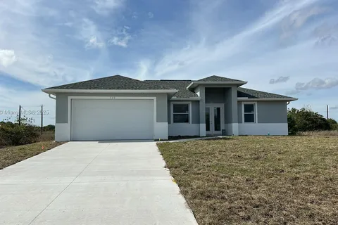 589 David Cir, La Belle FL 33935