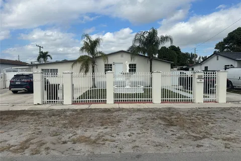 659 E 19th St, Hialeah FL 33013