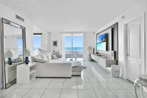 5555 Collins Ave # 9H, Miami Beach FL 33140