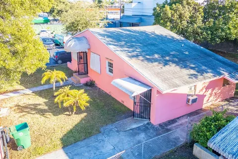 728 NW 55th St, Miami FL 33127