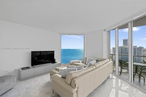 7330 Ocean Ter # C, Miami Beach FL 33141