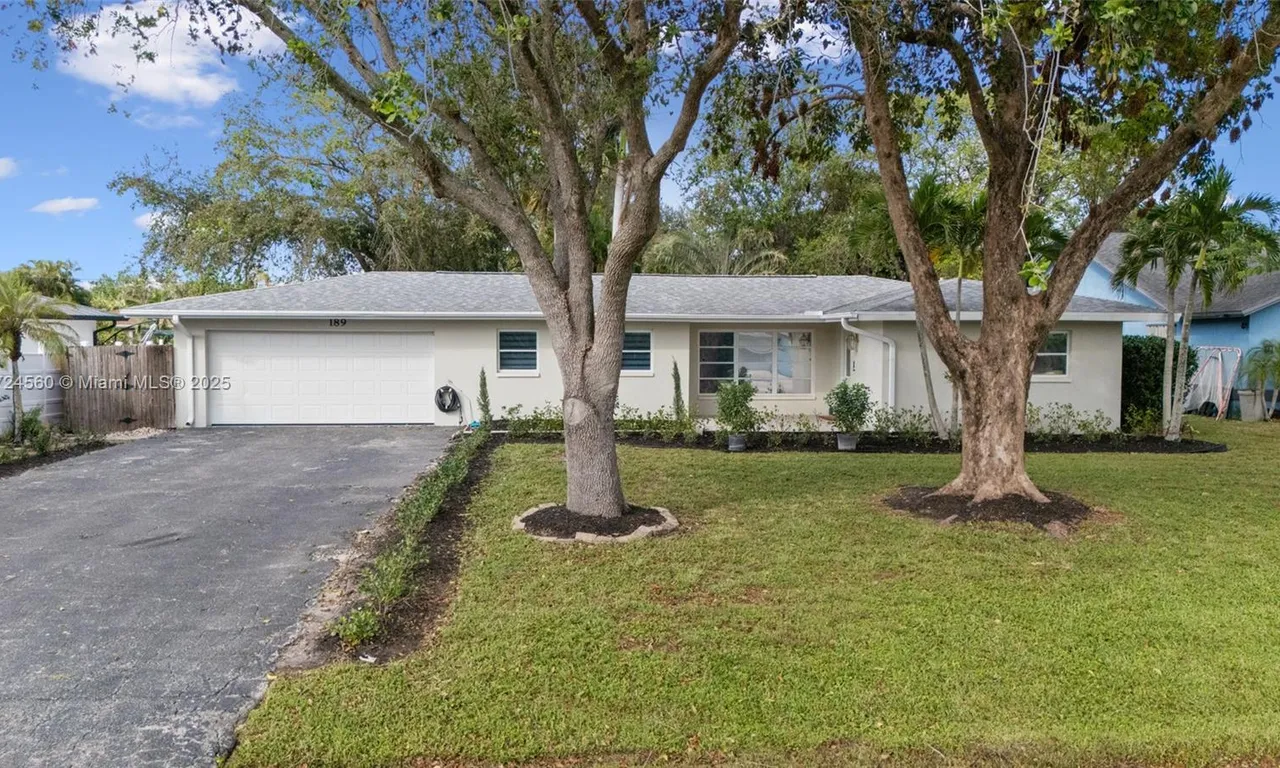 189 Mentor, Naples FL 34110