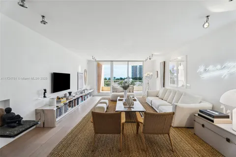 781 Crandon Blvd # 605, Key Biscayne FL 33149