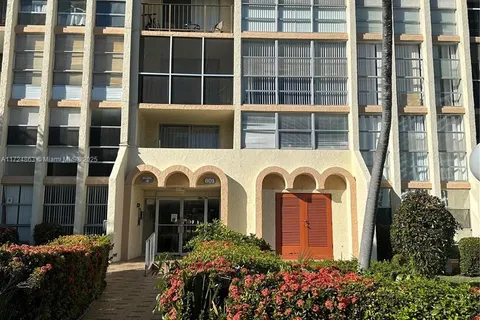 801 Three Islands Blvd # 102, Hallandale Beach FL 33009