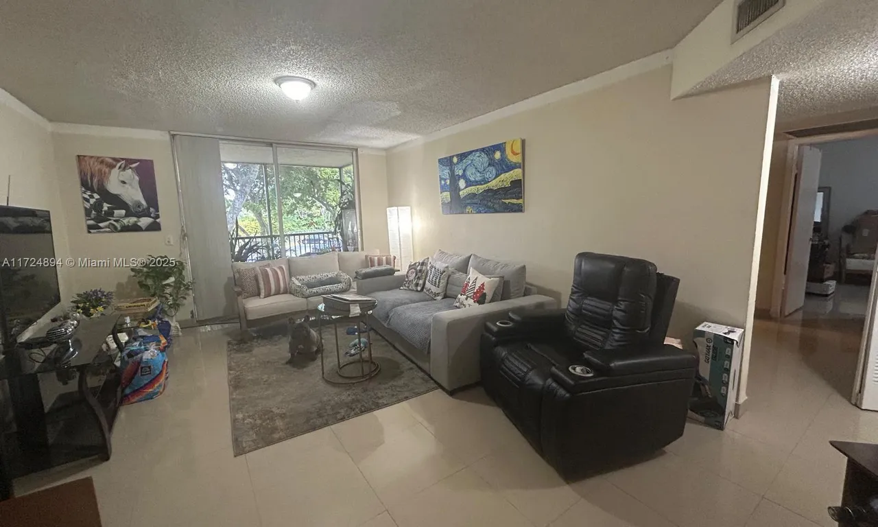 8245 Lake Dr # 203, Doral FL 33166