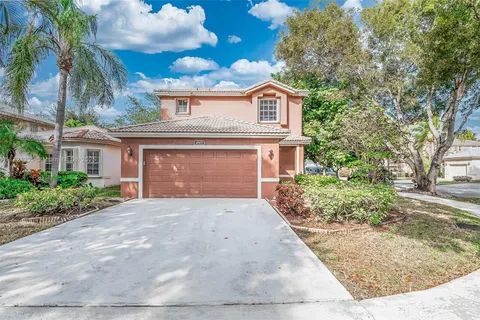 4907 Pelican Mnr, Coconut Creek FL 33073