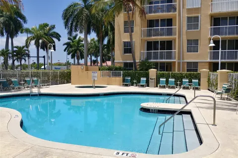 1341 SE 3rd Ave # 112, Dania Beach FL 33004