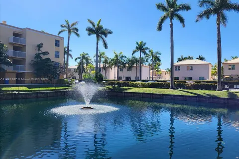 1341 SE 3rd Ave # 112, Dania Beach FL 33004