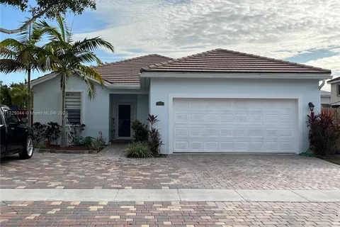 441 SE 30th Ter, Homestead FL 33033