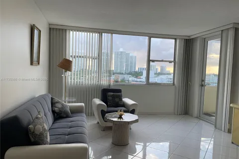 3180 S Ocean Dr # 721, Hallandale Beach FL 33009