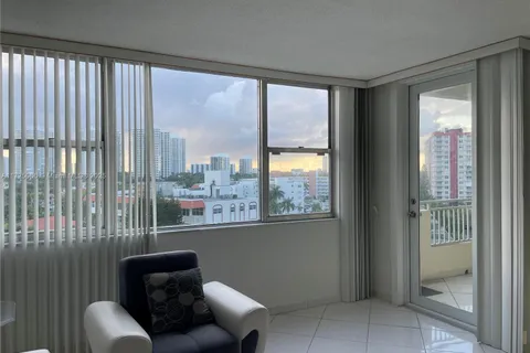 3180 S Ocean Dr # 721, Hallandale Beach FL 33009