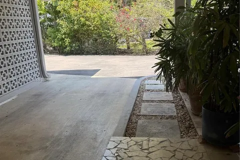 6011 N Bayshore Dr # 7, Miami FL 33137