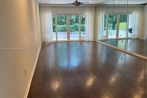 6011 N Bayshore Dr # 7, Miami FL 33137