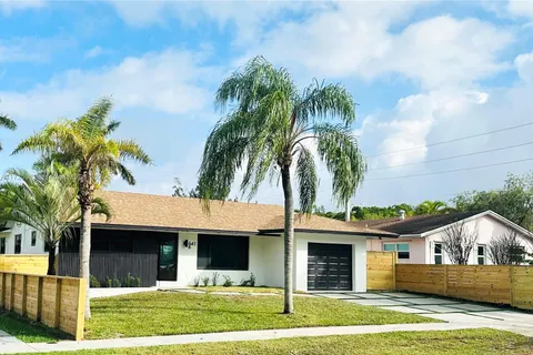 641 NE 2nd St, Dania Beach FL 33004