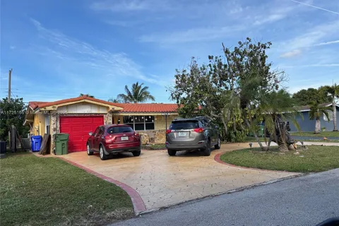 8471 NW 16th St, Pembroke Pines FL 33024