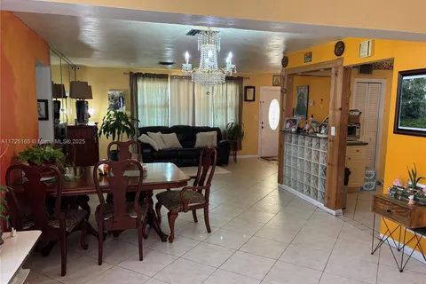 8471 NW 16th St, Pembroke Pines FL 33024