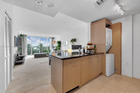 10275 Collins Ave # 429, Bal Harbour FL 33154