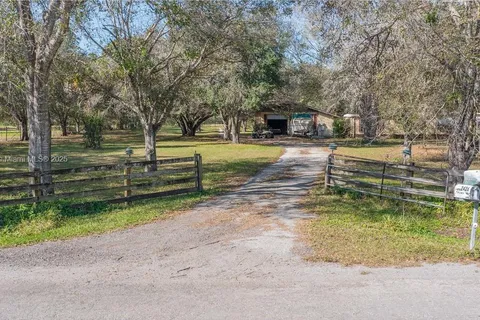 2426 + 2400 Phillips Road, La Belle FL 33935