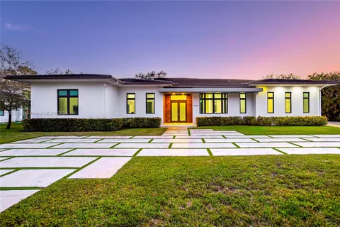 11300 SW 80th Rd, Pinecrest FL 33156