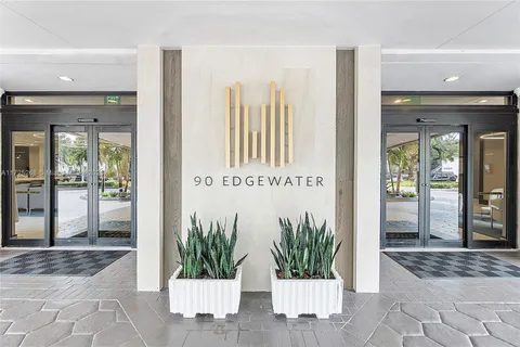 90 Edgewater Dr # 1211, Coral Gables FL 33133