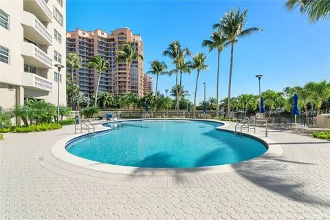 90 Edgewater Dr # 1211, Coral Gables FL 33133