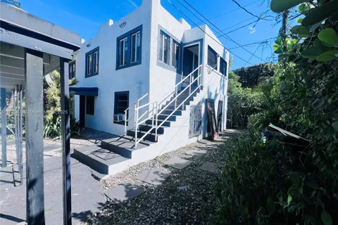 22 NE 51st St, Miami FL 33137
