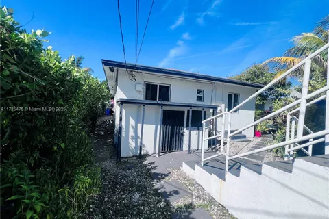 22 NE 51st St, Miami FL 33137