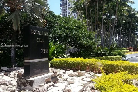 2333 Brickell Ave # 2116, Miami FL 33129