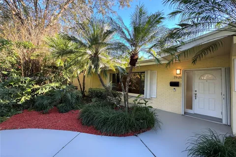 7920 SW 132nd St, Pinecrest FL 33156