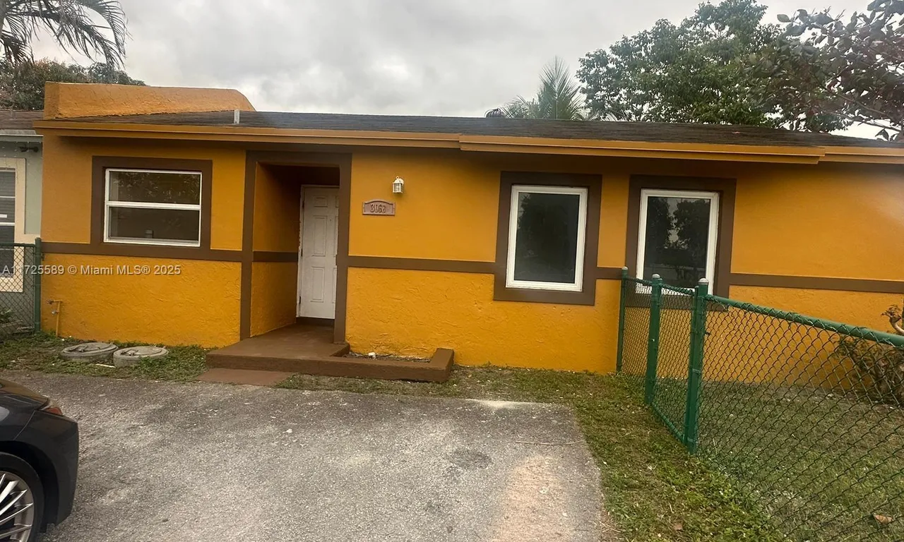 3066 NW 196th St, Miami Gardens FL 33056