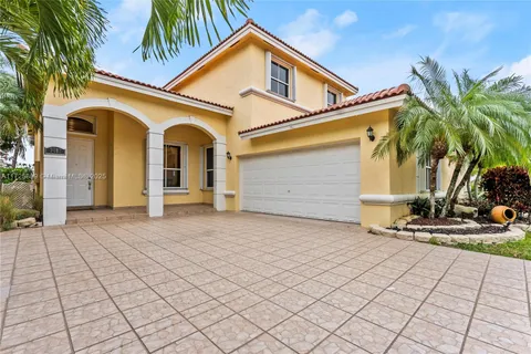 3482 Coco Lake Dr, Coconut Creek FL 33073