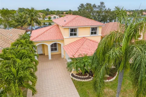 3482 Coco Lake Dr, Coconut Creek FL 33073