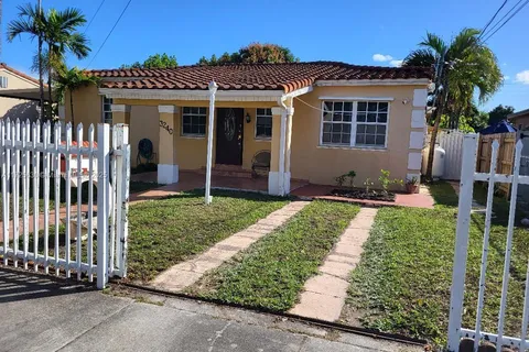 3240 NW 18th St, Miami FL 33125