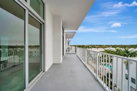 2100 Van Buren St # 520, Hollywood FL 33020