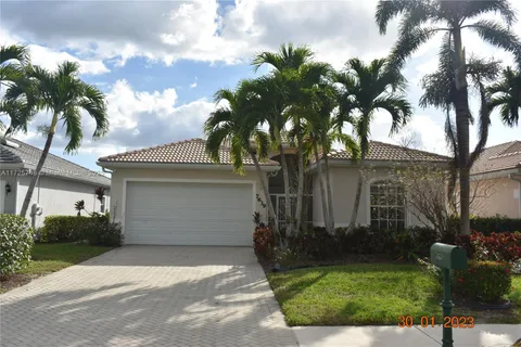 7639 Berkshire Point Dr, Naples FL 34104