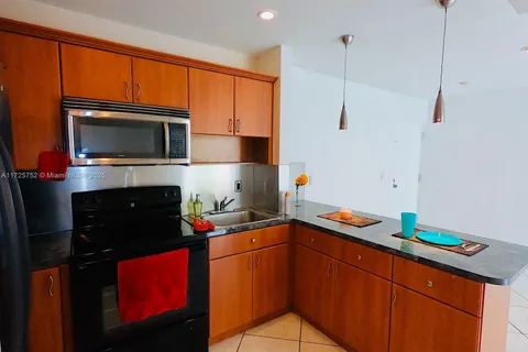 3642 NE 171st St # 208, North Miami Beach FL 33160