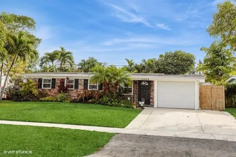 3808 Catalina Rd, Palm Beach Gardens FL 33410