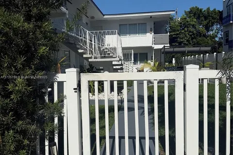 1135 101st St # 3, Bay Harbor Islands FL 33154