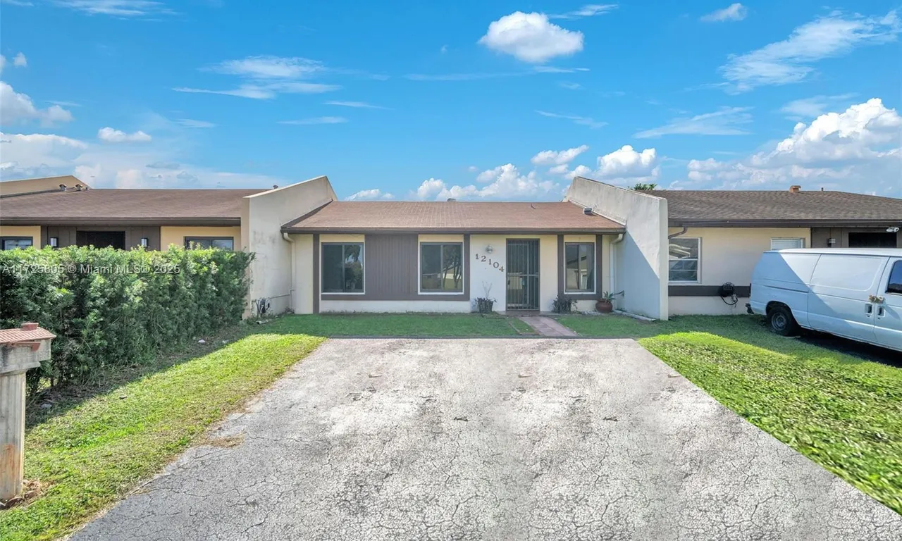 12104 SW 110th St Cir S, Miami FL 33186