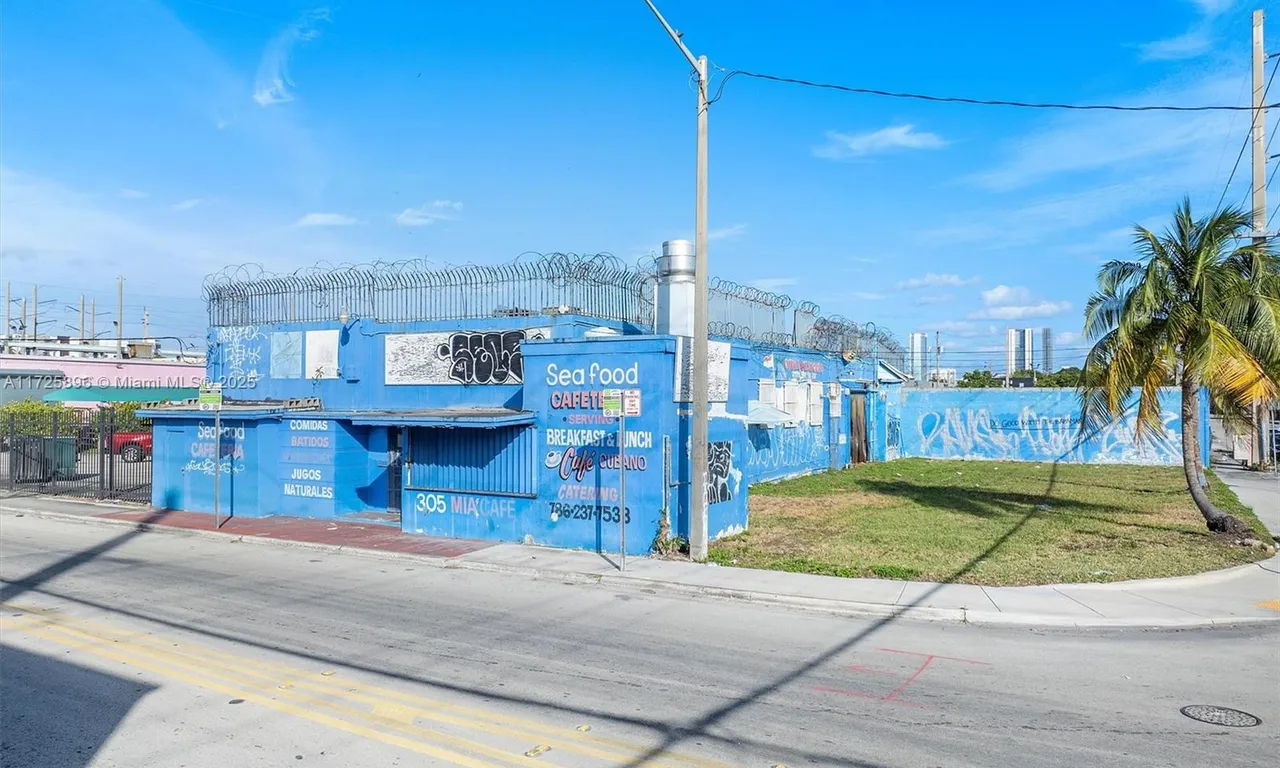 2111 NW 10th Ave, Miami FL 33127