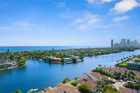 21050 Point Pl # 1705, Aventura FL 33180