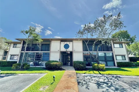 10715 W Clairmont Cir # 212, Tamarac FL 33321