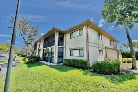 10715 W Clairmont Cir # 212, Tamarac FL 33321