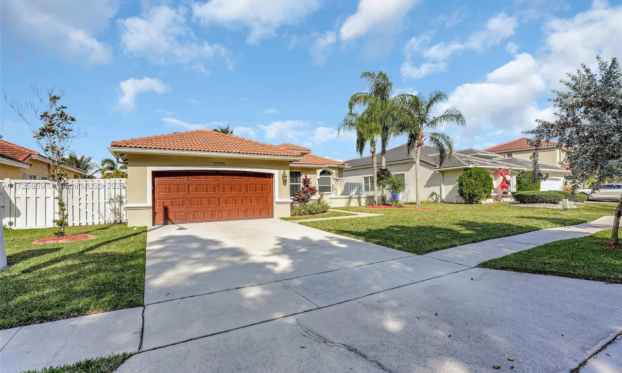 19383 NW 23rd St, Pembroke Pines FL 33029