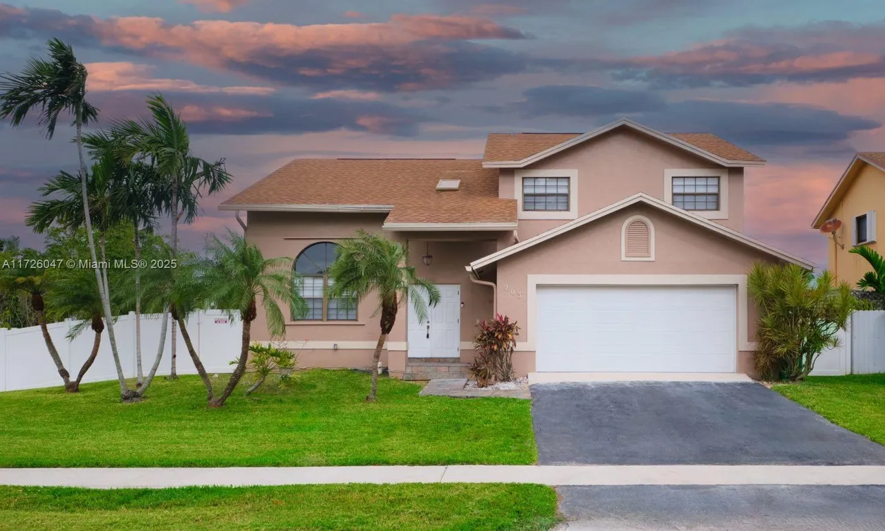 203 SE 9th St # 203, Dania Beach FL 33004