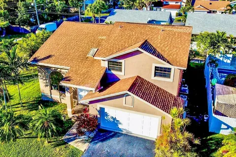 203 SE 9th St # 203, Dania Beach FL 33004