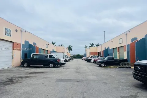 7760 W 20th Ave # 9, Hialeah FL 33016