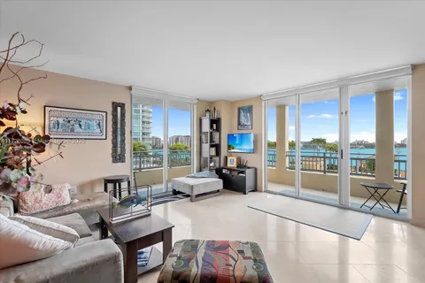 90 Alton Rd # 802, Miami Beach FL 33139